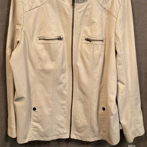 Longer length vegan leather jacket - Picture 3 of 4